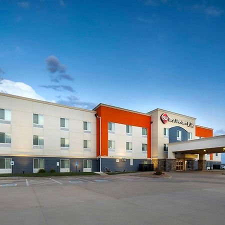 Best Western Plus Pratt Ngoại thất bức ảnh