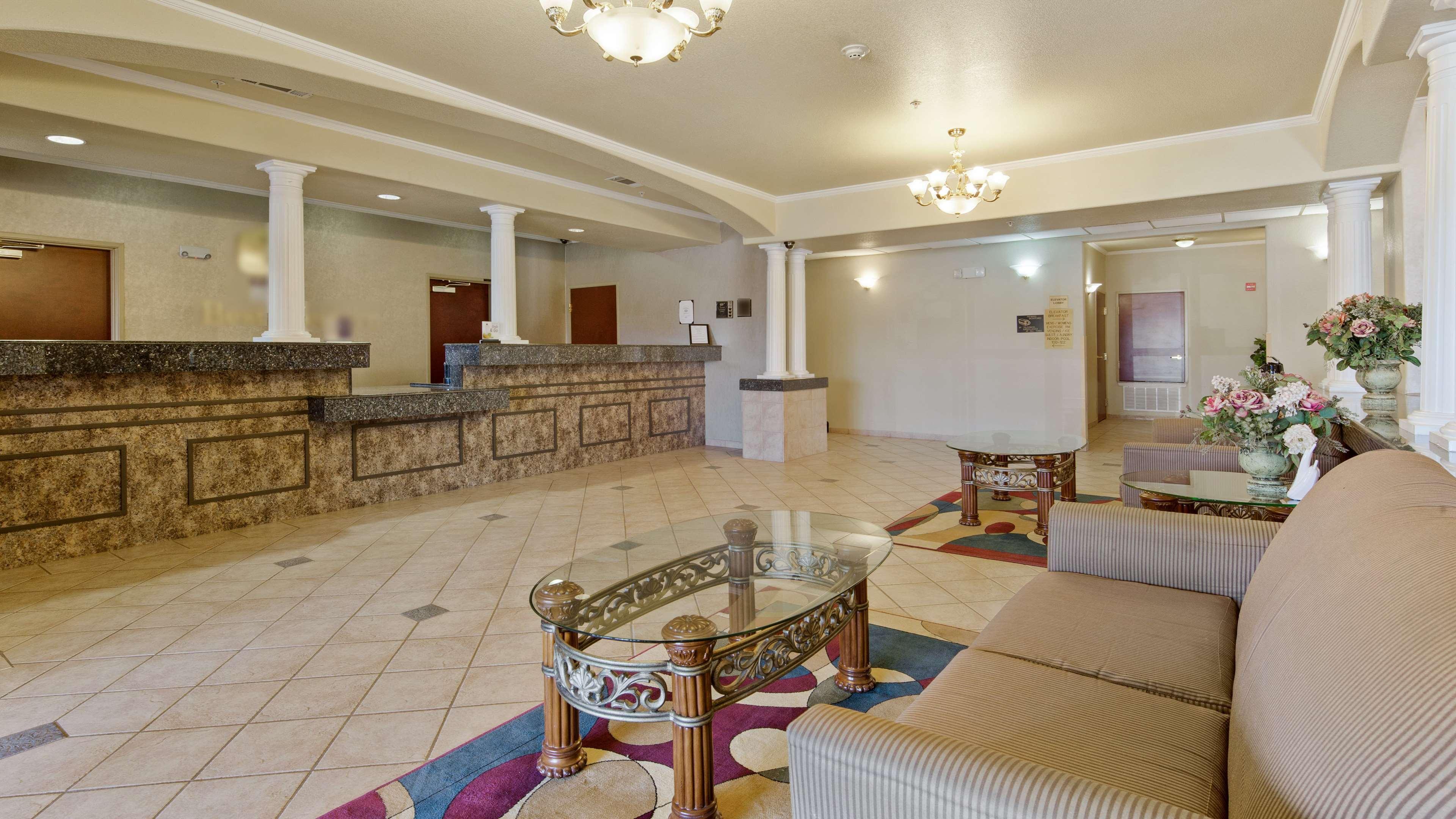 Best Western Plus Pratt Ngoại thất bức ảnh
