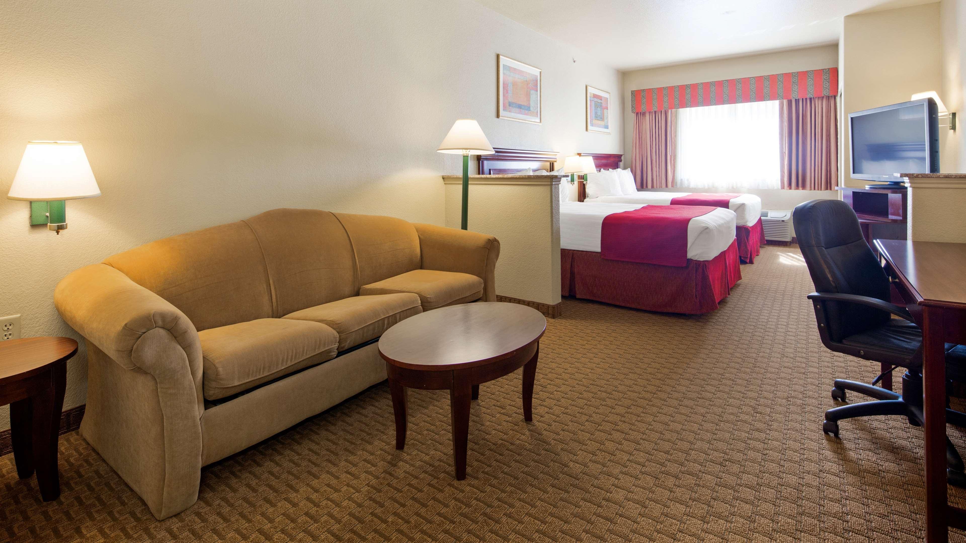 Best Western Plus Pratt Ngoại thất bức ảnh