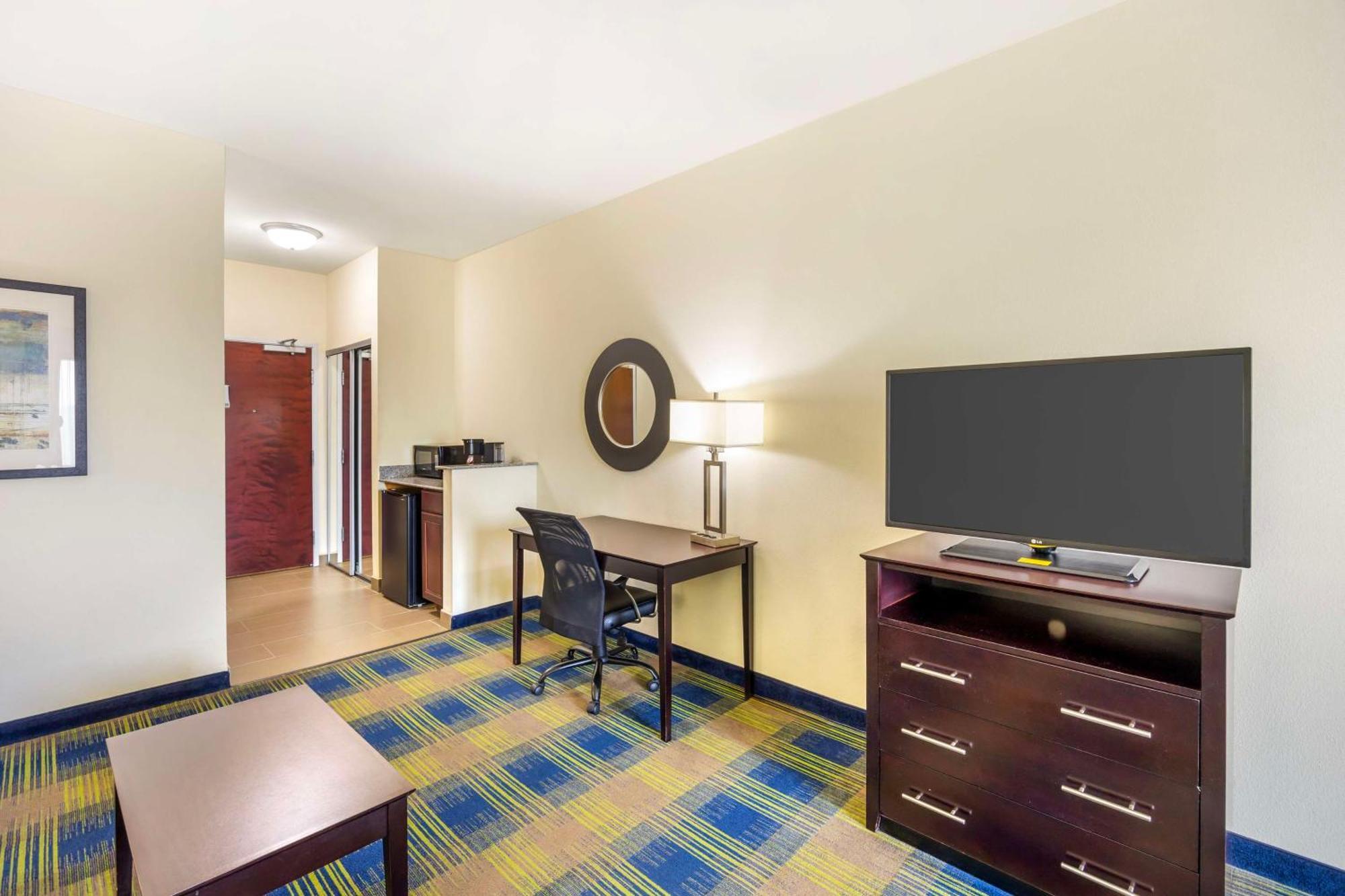 Best Western Plus Pratt Ngoại thất bức ảnh