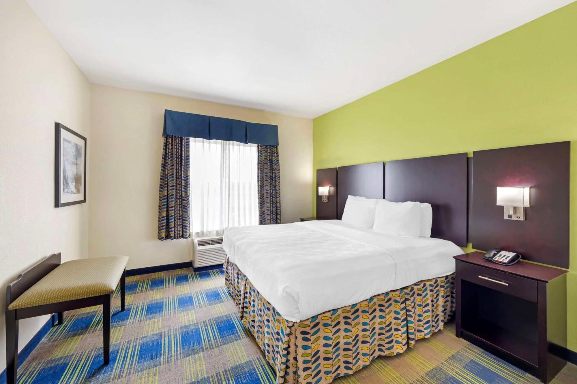Best Western Plus Pratt Ngoại thất bức ảnh
