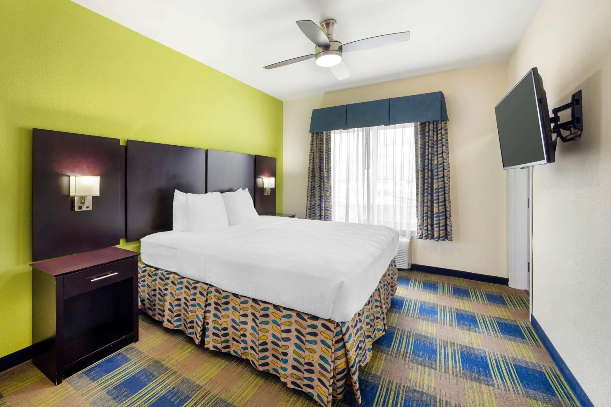 Best Western Plus Pratt Ngoại thất bức ảnh
