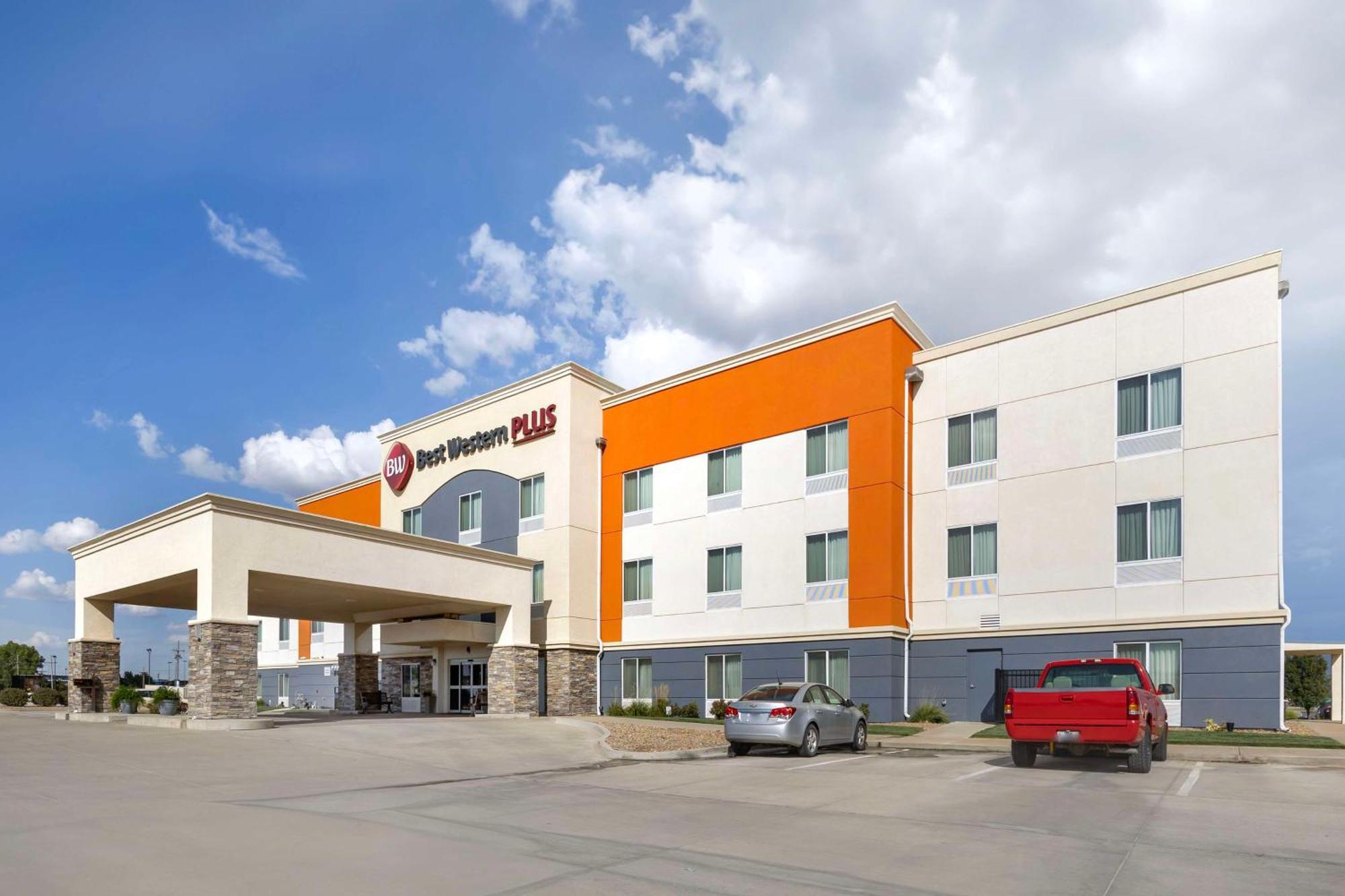 Best Western Plus Pratt Ngoại thất bức ảnh