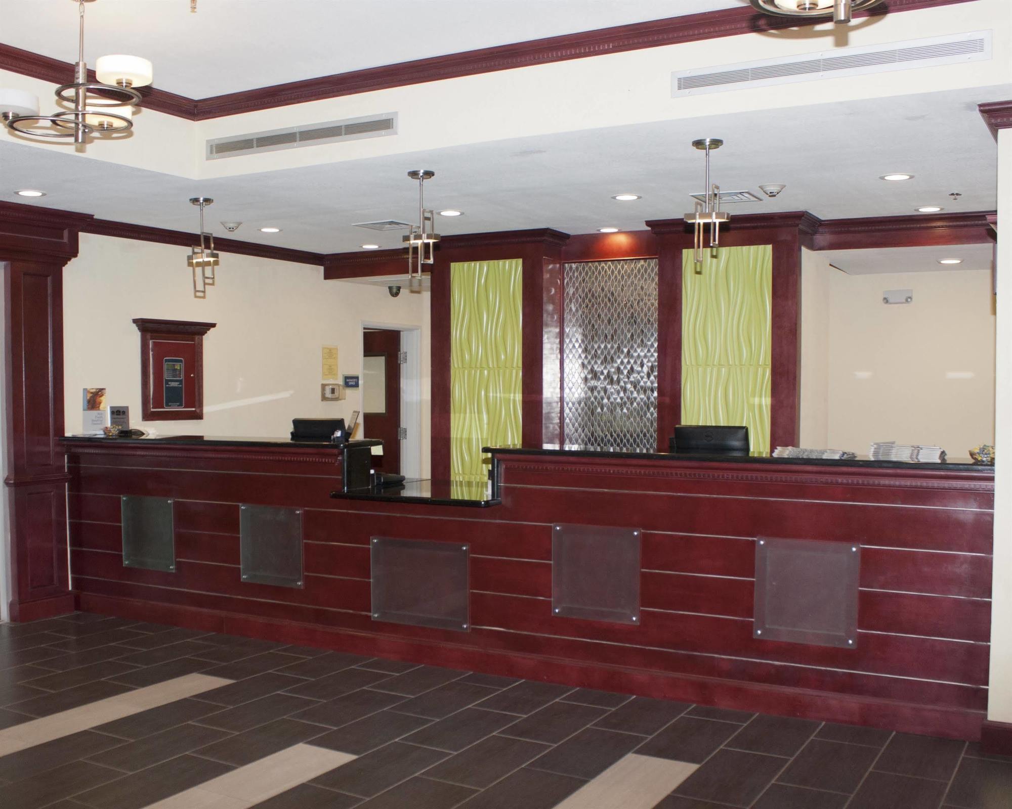 Best Western Plus Pratt Ngoại thất bức ảnh